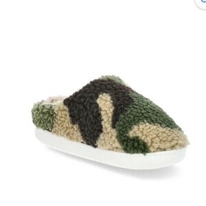 Camo Cozy Slippers with Plush Material